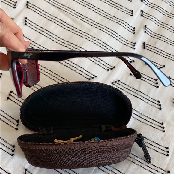 Maui Jim sunglasses - Picture 4 of 6